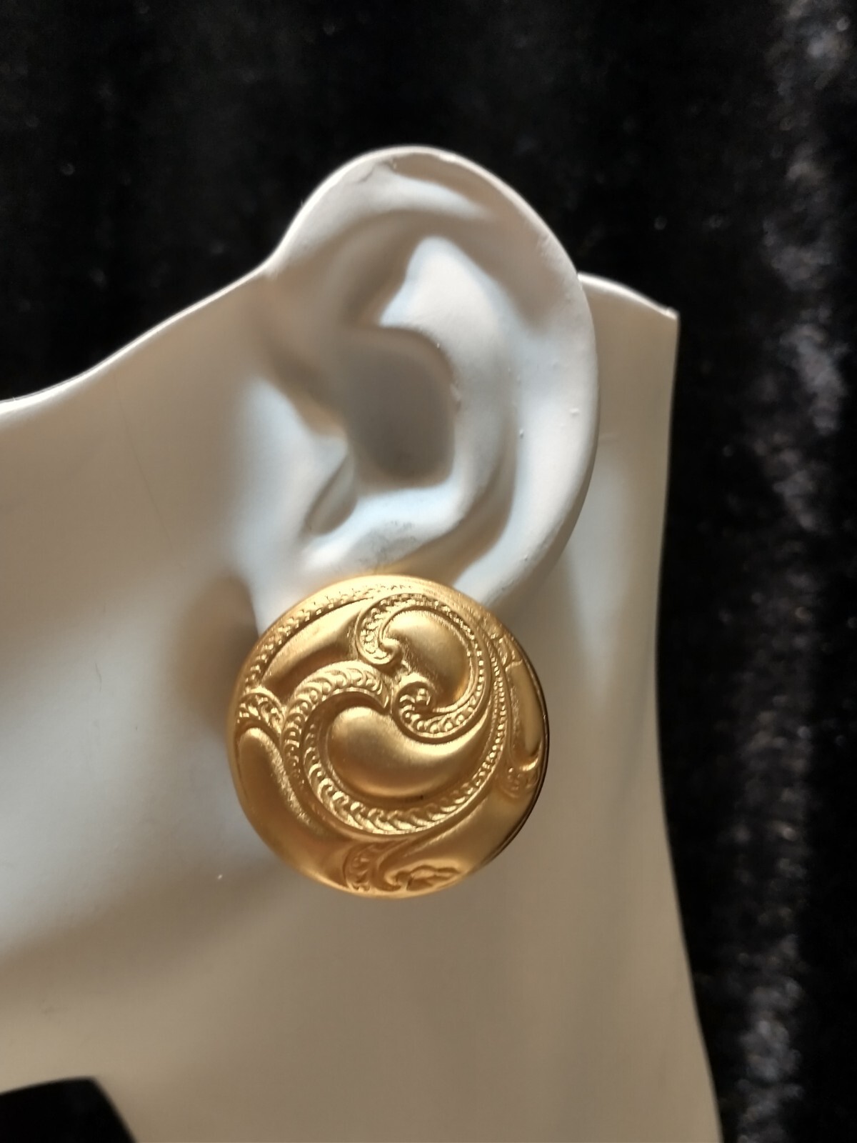 Vtg Earrings 80’s ART DECO/NOUVEAU CLASSY Swirled BRUSH Matte GOLDTONE RARE Clip