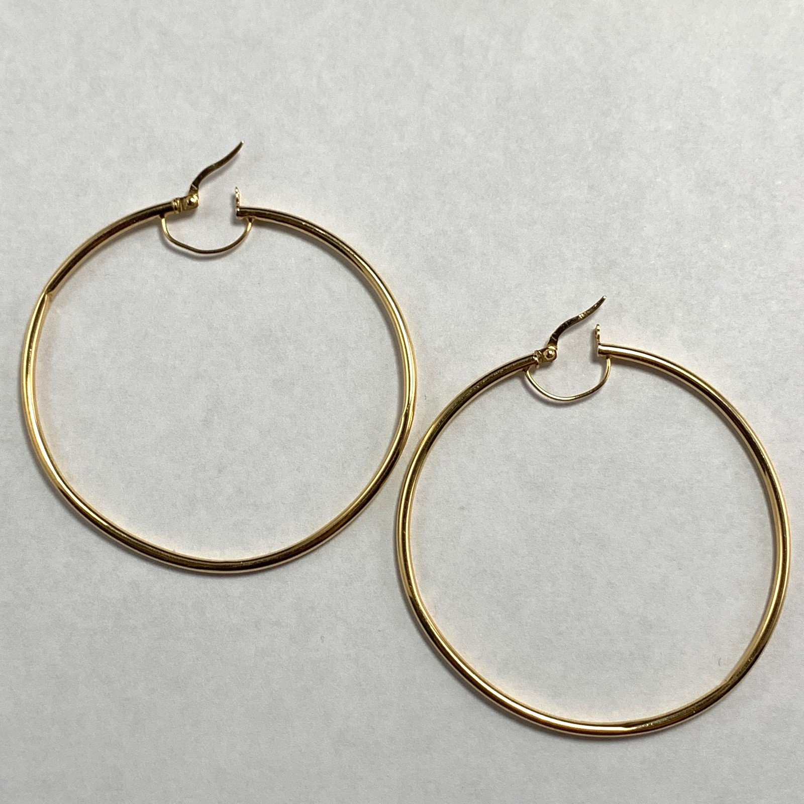 Vintage 14KT Yellow Gold Tube Hoop Earrings 2.25″ by 2mm 2.5+ grams AS IS DENTS