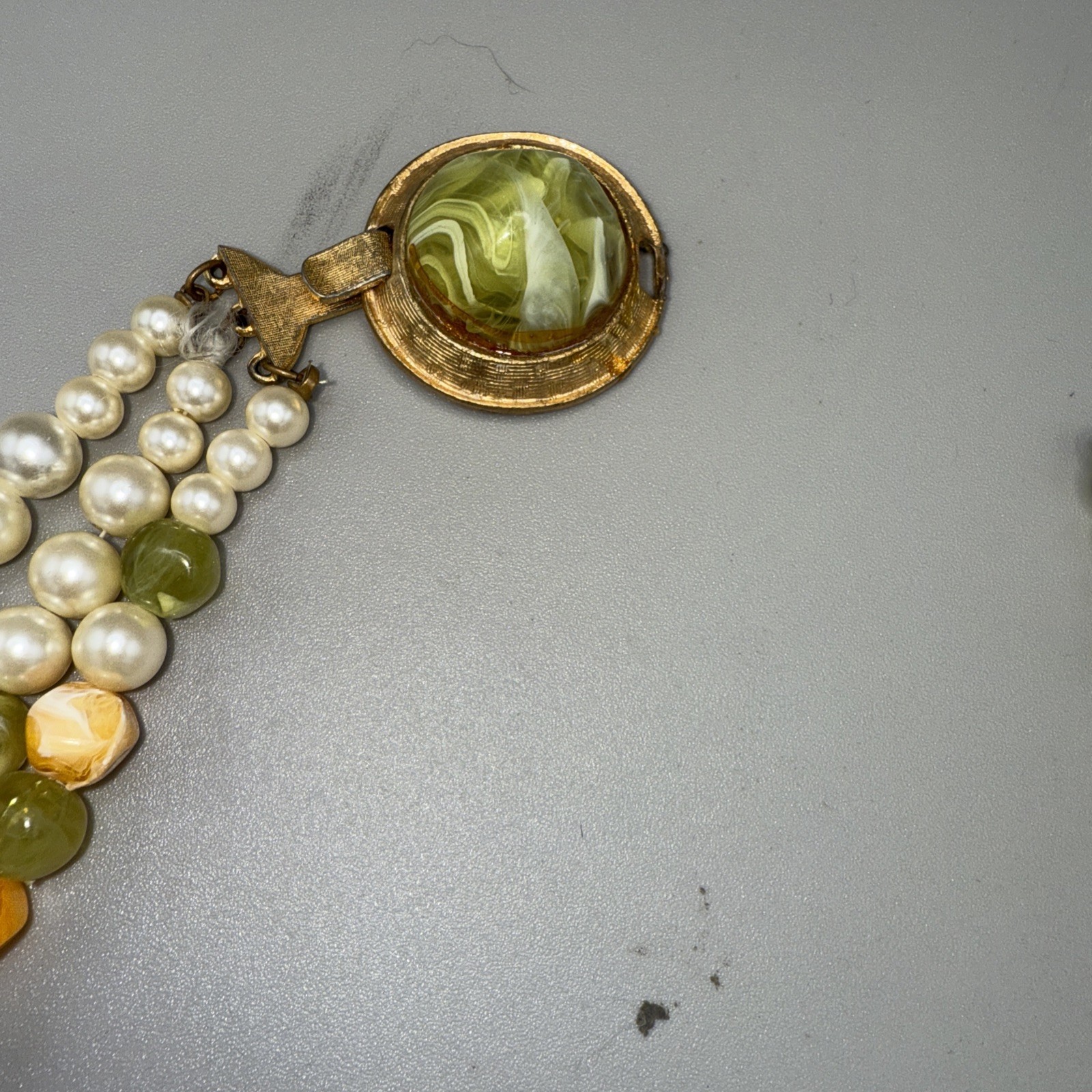 Vintage 3 Strand Yellow Green Pearl Lucite Acrylic Necklace 14”,16”,18” Loose