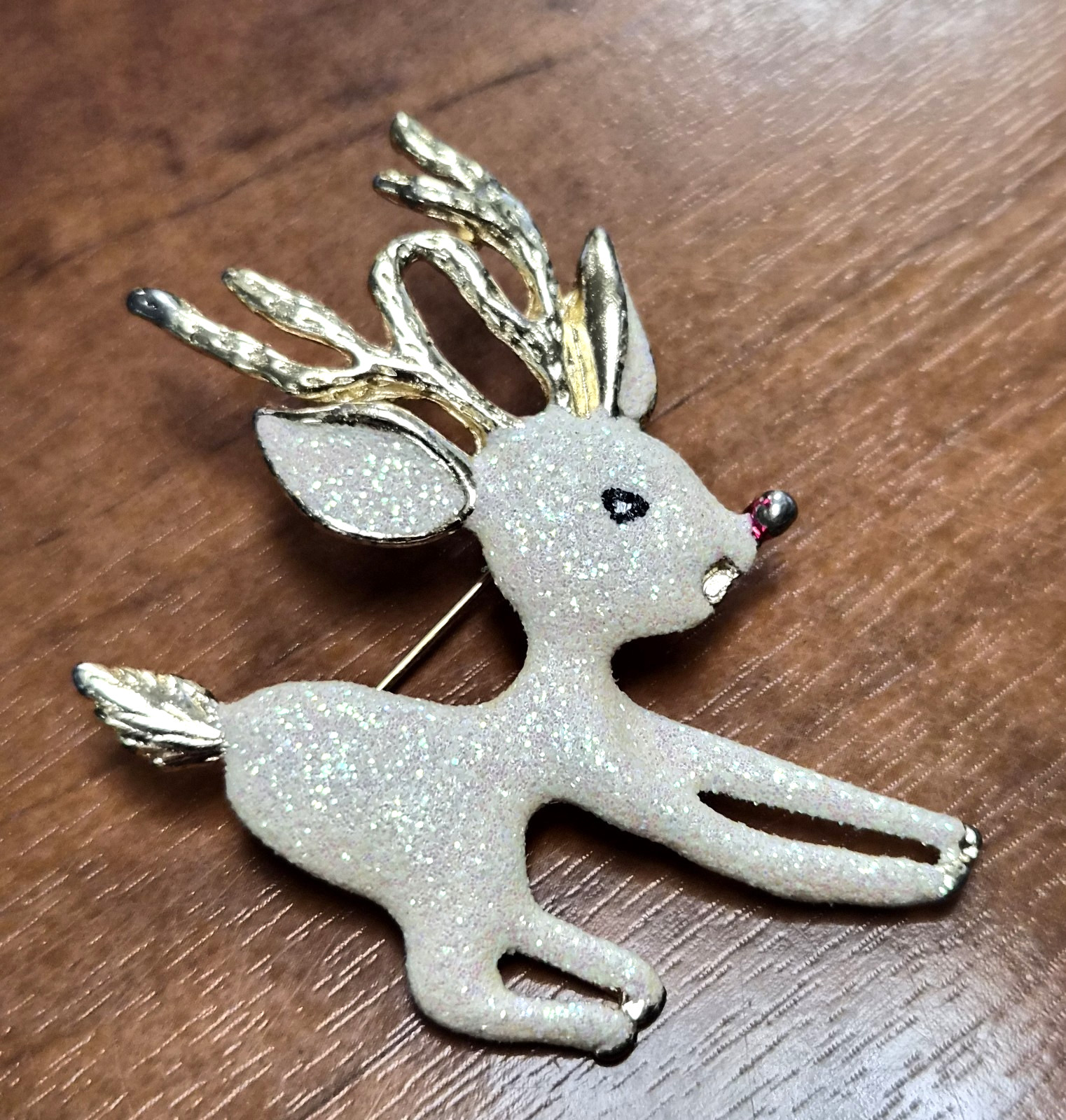 Vintage 90’s Christmas Holiday Glitter & Gold Tone Reindeer Enamel Pin / Brooch
