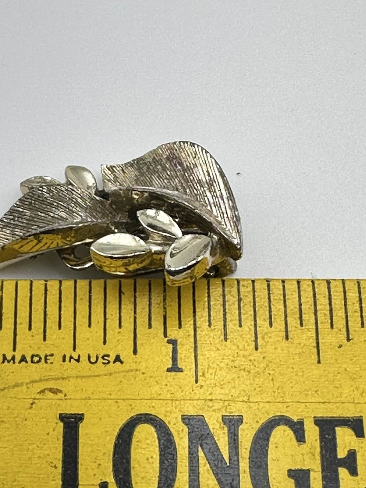 Vintage Lisner Gold Tone Vine Leaf Bracelet And Clip On Earrings Set