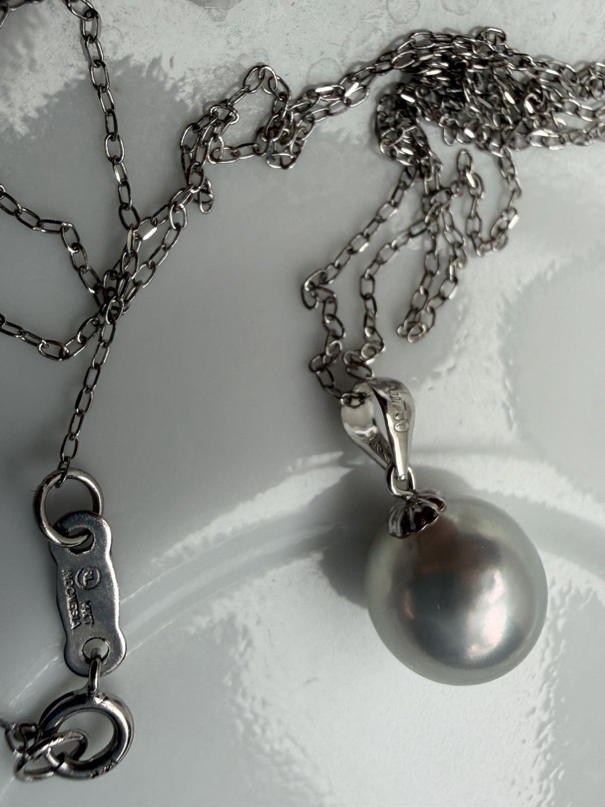 Gleaming 8.7mm Silver Gray Blue Akoya Pearl 18k Pendant 14k White Gold Chain 18”