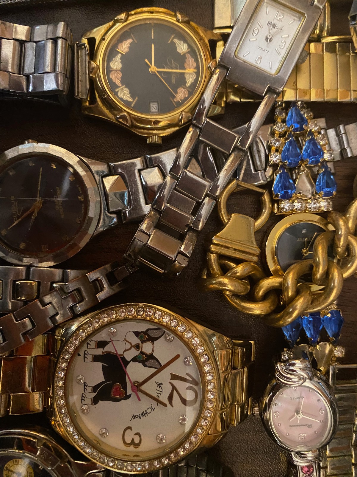 Huge Lot 85+ Vintage to Now Used Watches some Run Gold Silver Tone BRANDS+++