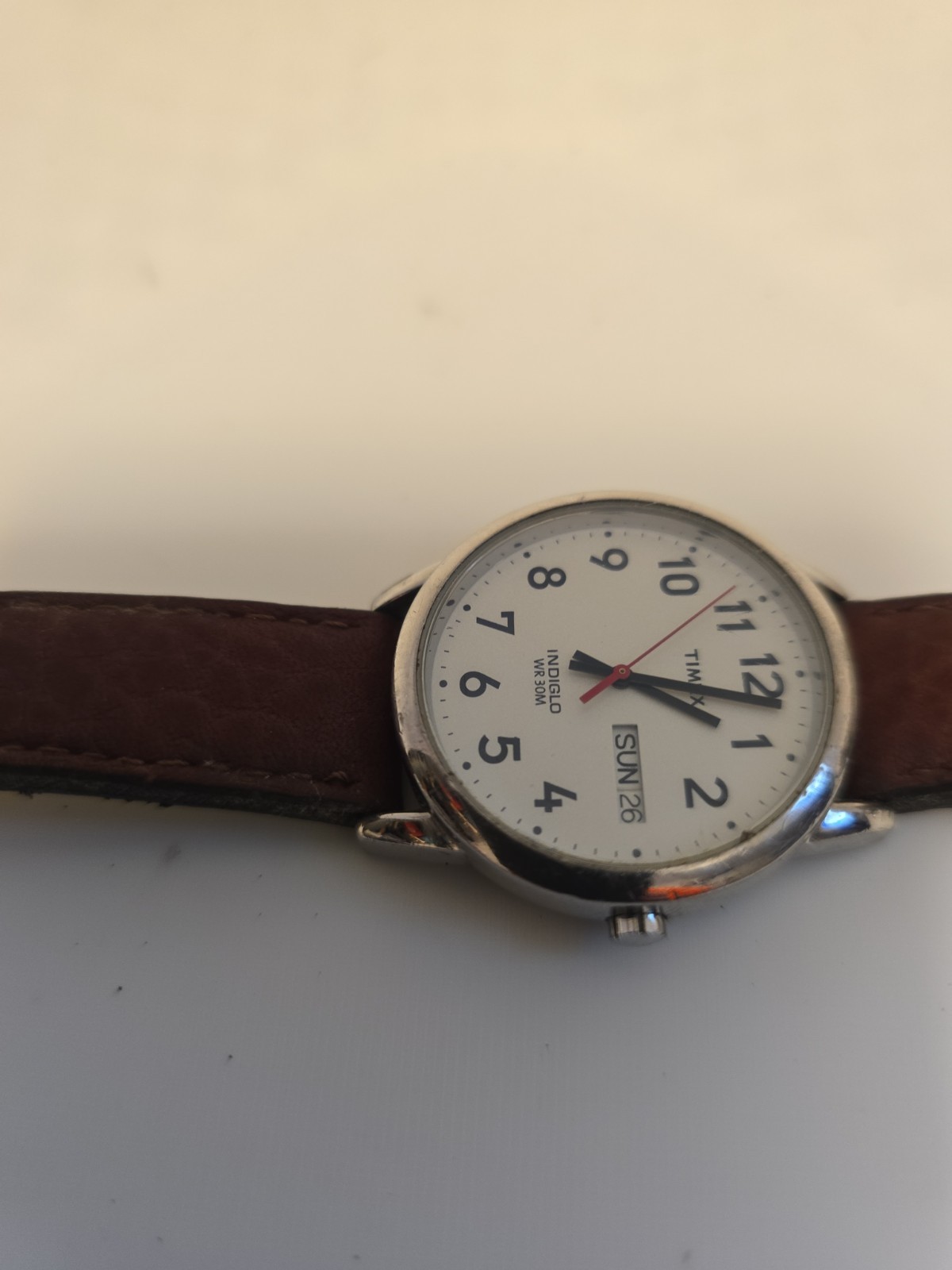 Timex Indiglo WR 30M Mens Watch 35mm White Dial Brown Leather Day Date T20041