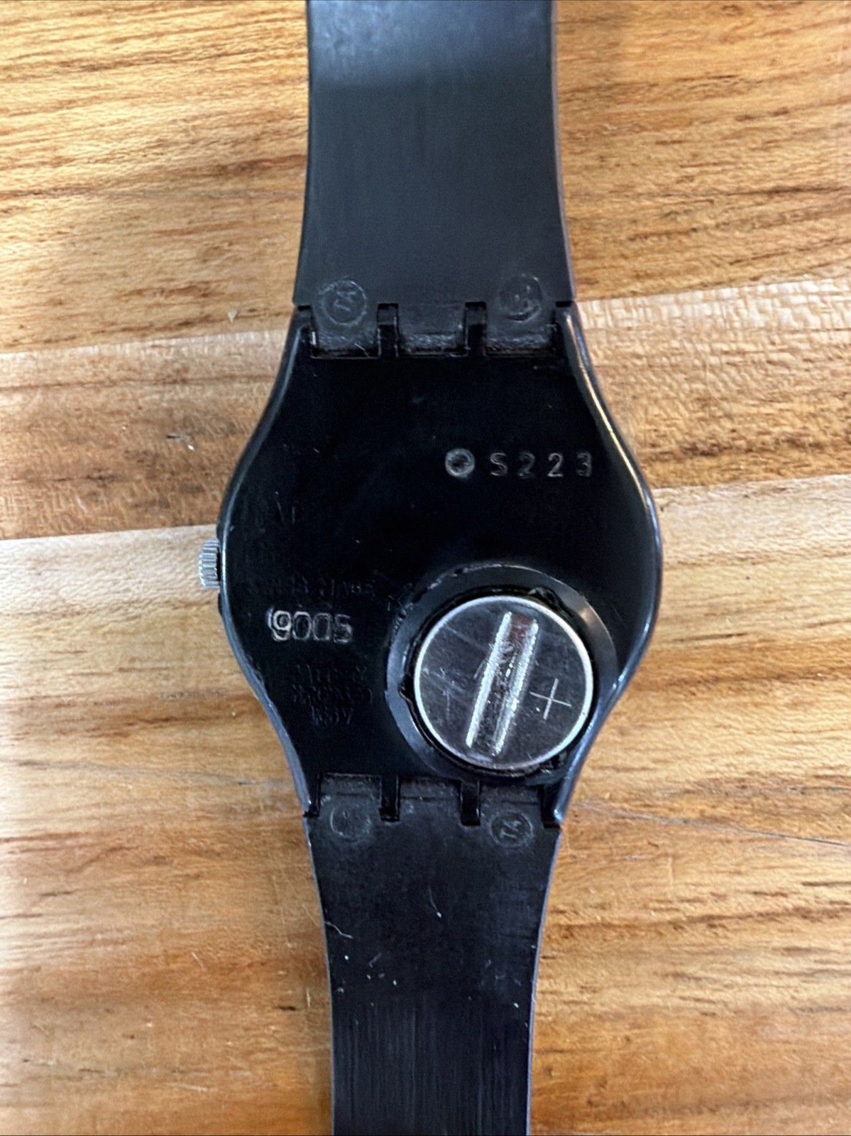 Vintage Swatch Watch LB153 “Something New” Ladies 25mm Black & White Swiss