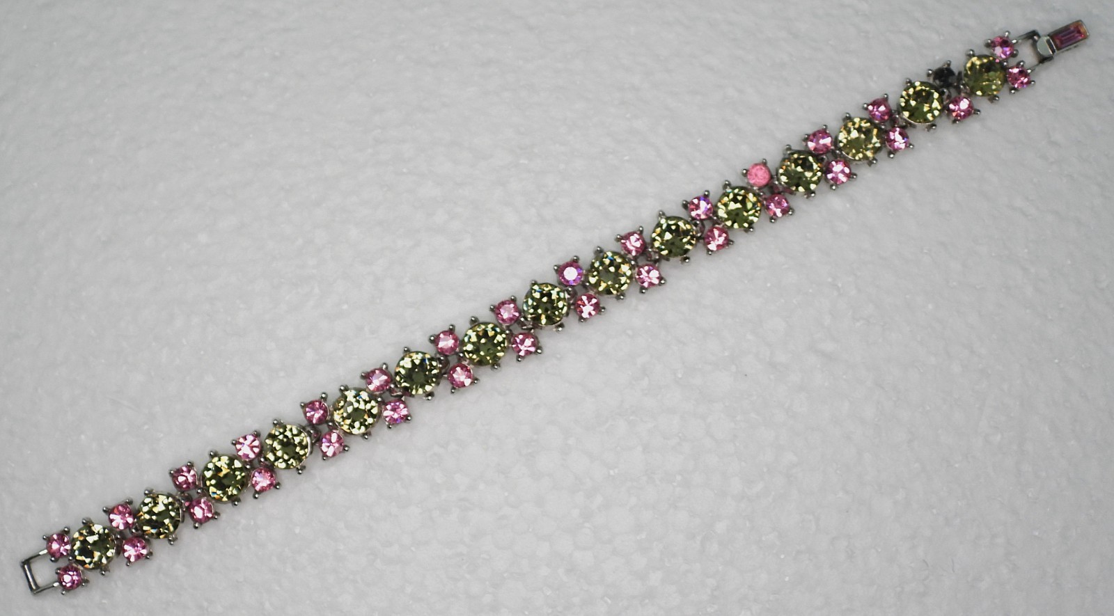 Crown TRIFARI Early 1960s Pink & Gray RS Flower Brooch, Bracelet, Earrings Set