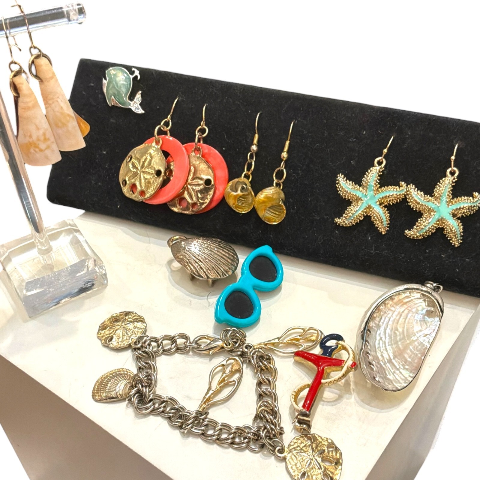 Vintage Costume Jewelry Lot Beach Nautical Sand Dollar Starfish Shell 16+ pcs
