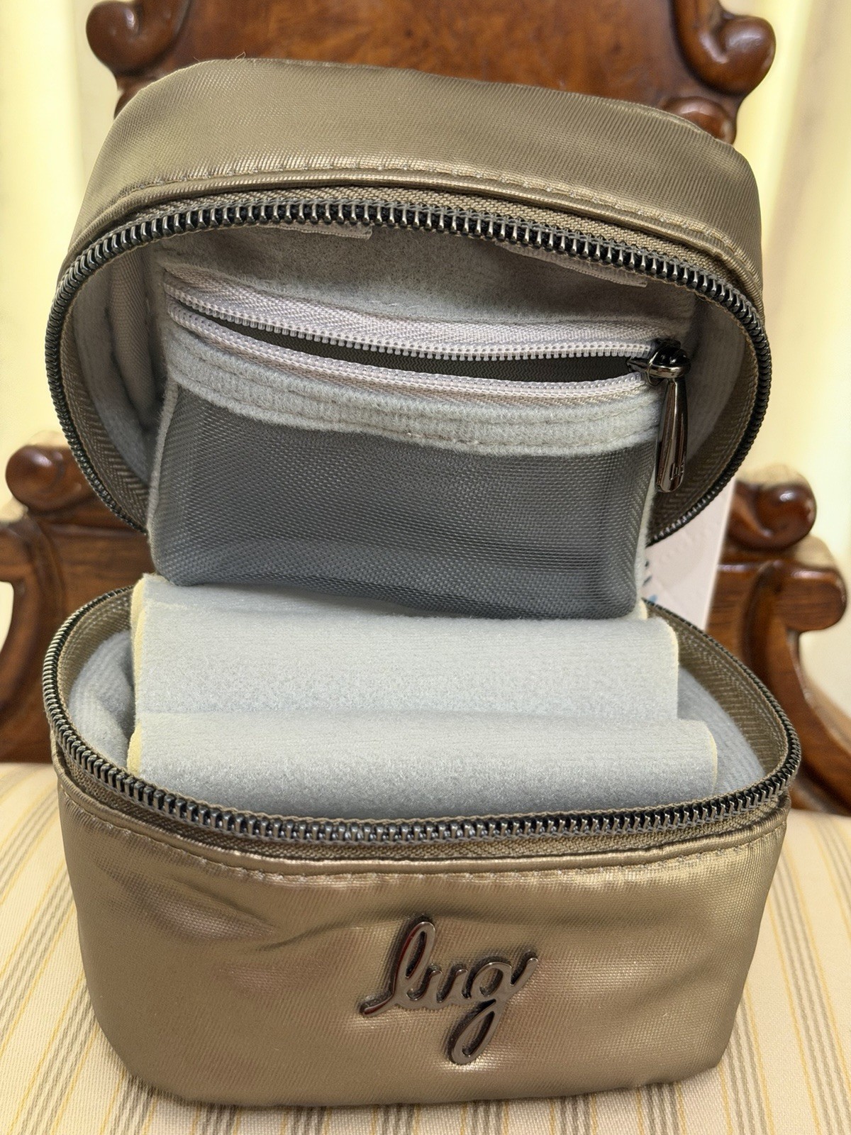 Lug Mini Swizzle Travel Jewelry Case Walnut Zip-Around Lined w/ Pouch