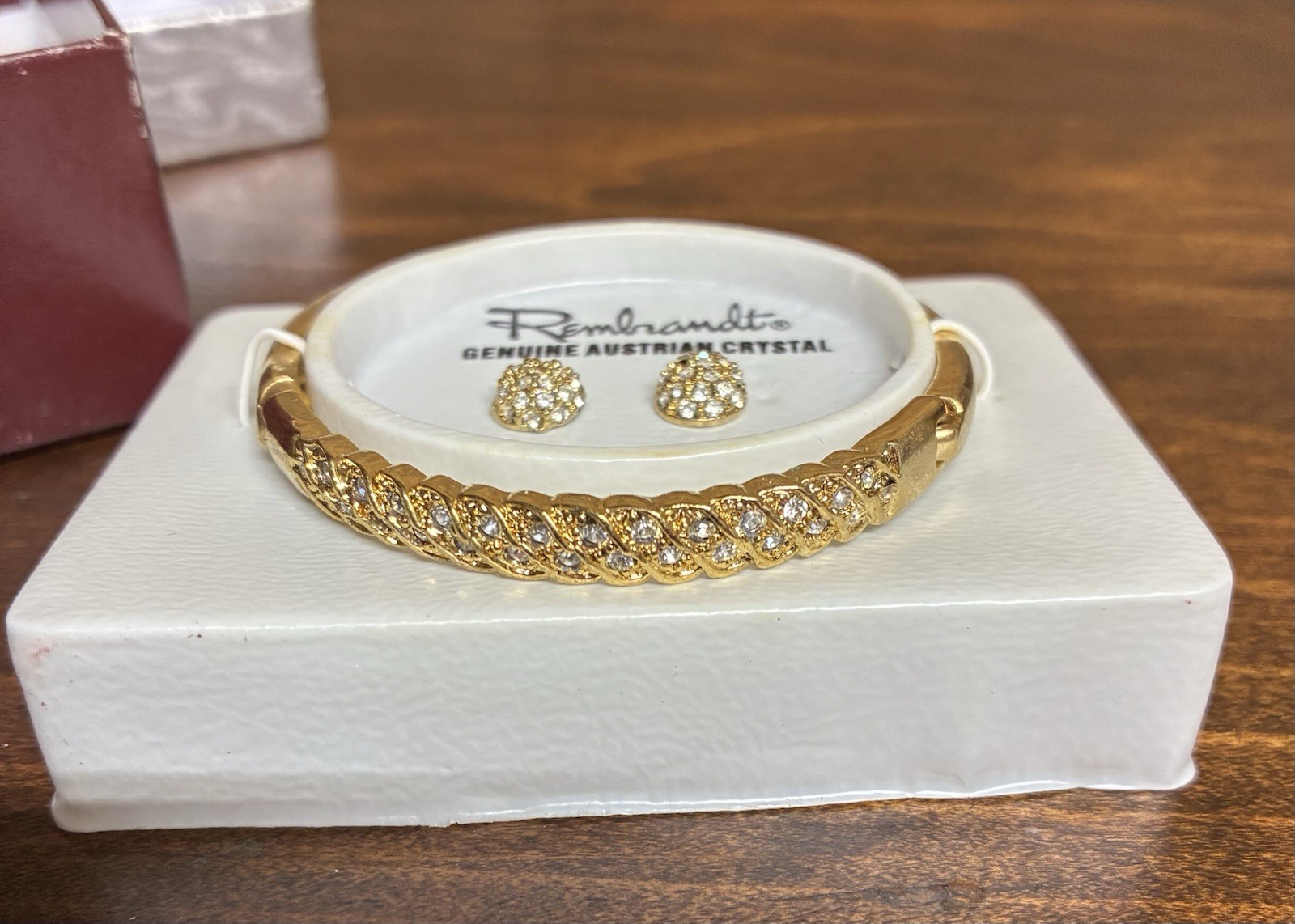 REMBRANDT EARRING AND BRACELET SET GENUINE AUSTRIAN CRYSTALS IN ORIGINAL BOX