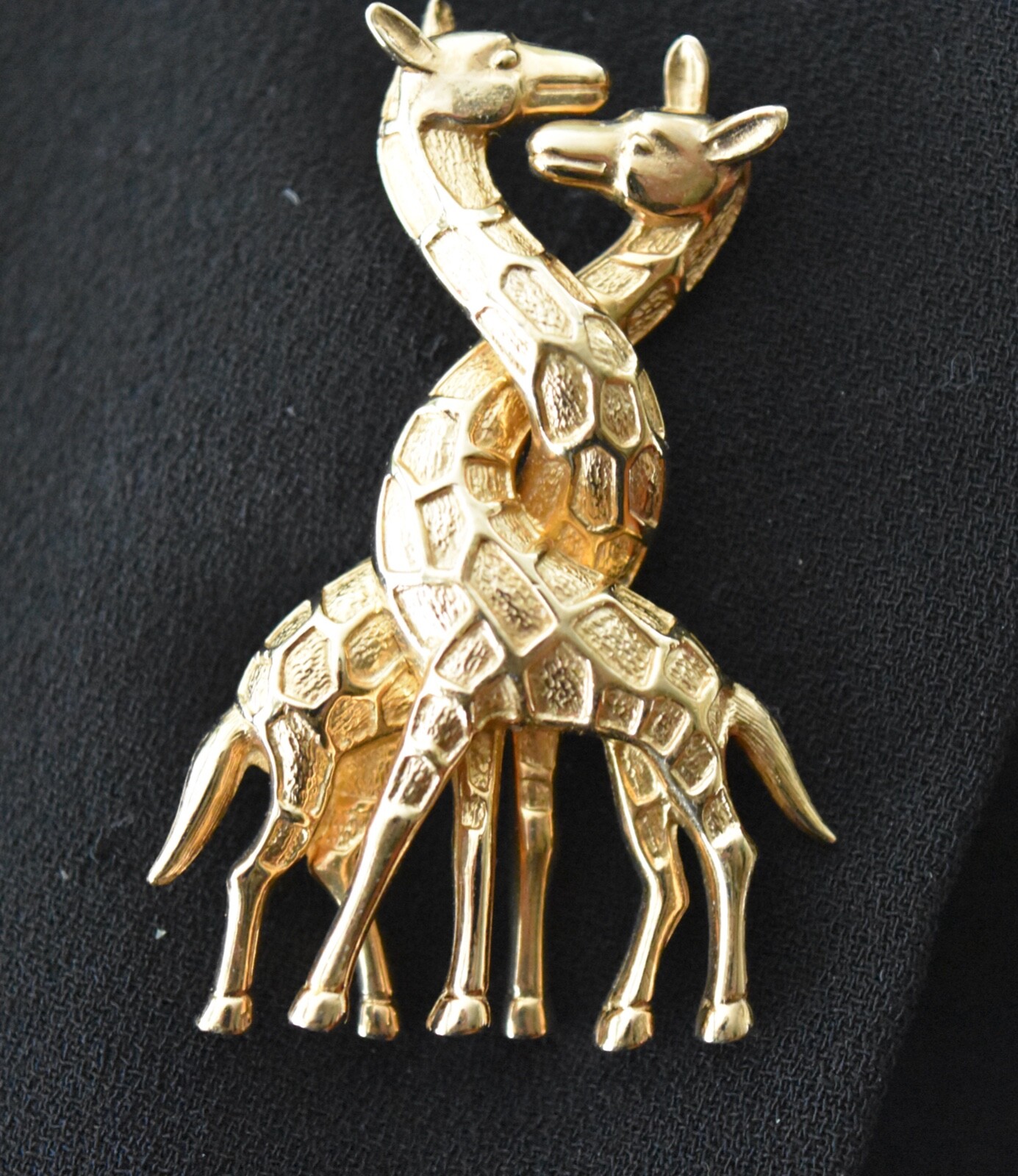 VTG Boucher Giraffe Pin Brooch 2 Giraffes Intertwined Necks Love Numbered