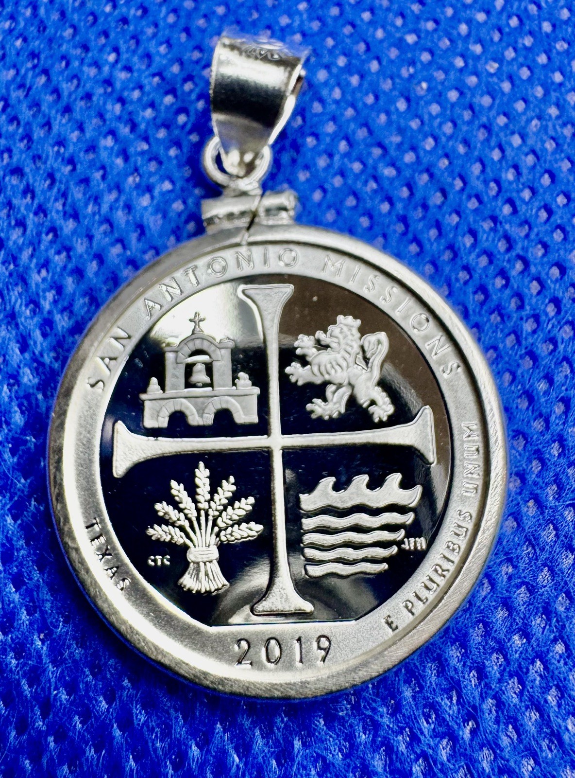 Coin Pendant 90% 2019 Silver Quarter Sterling Silver Bezel Soldered Bail UNC