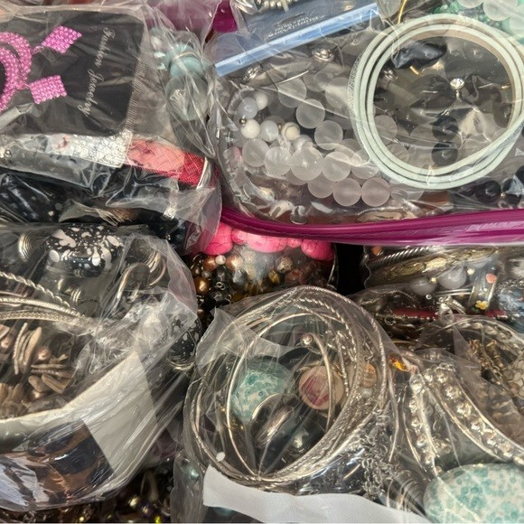 1 Pound Lb Mystery PREMIUM Jewelry Lot VTG to Modern Wearable (READ DESCRIPTION)