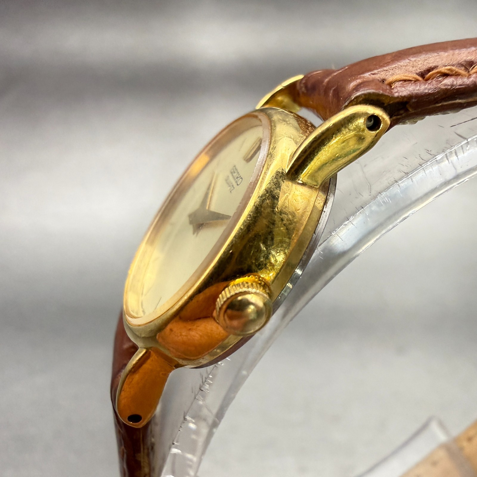 Seiko Watch Women 20mm Champagne Dial Gold Tone Round 1N00-0F69 New Battery VTG