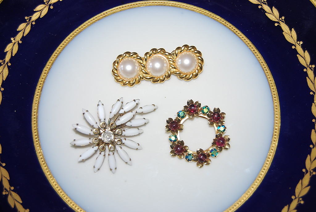 WONDERFUL VINTAGE SET OF THREE ASSORTED PINS OR BROOCHES AS PER PICTURES # M-027