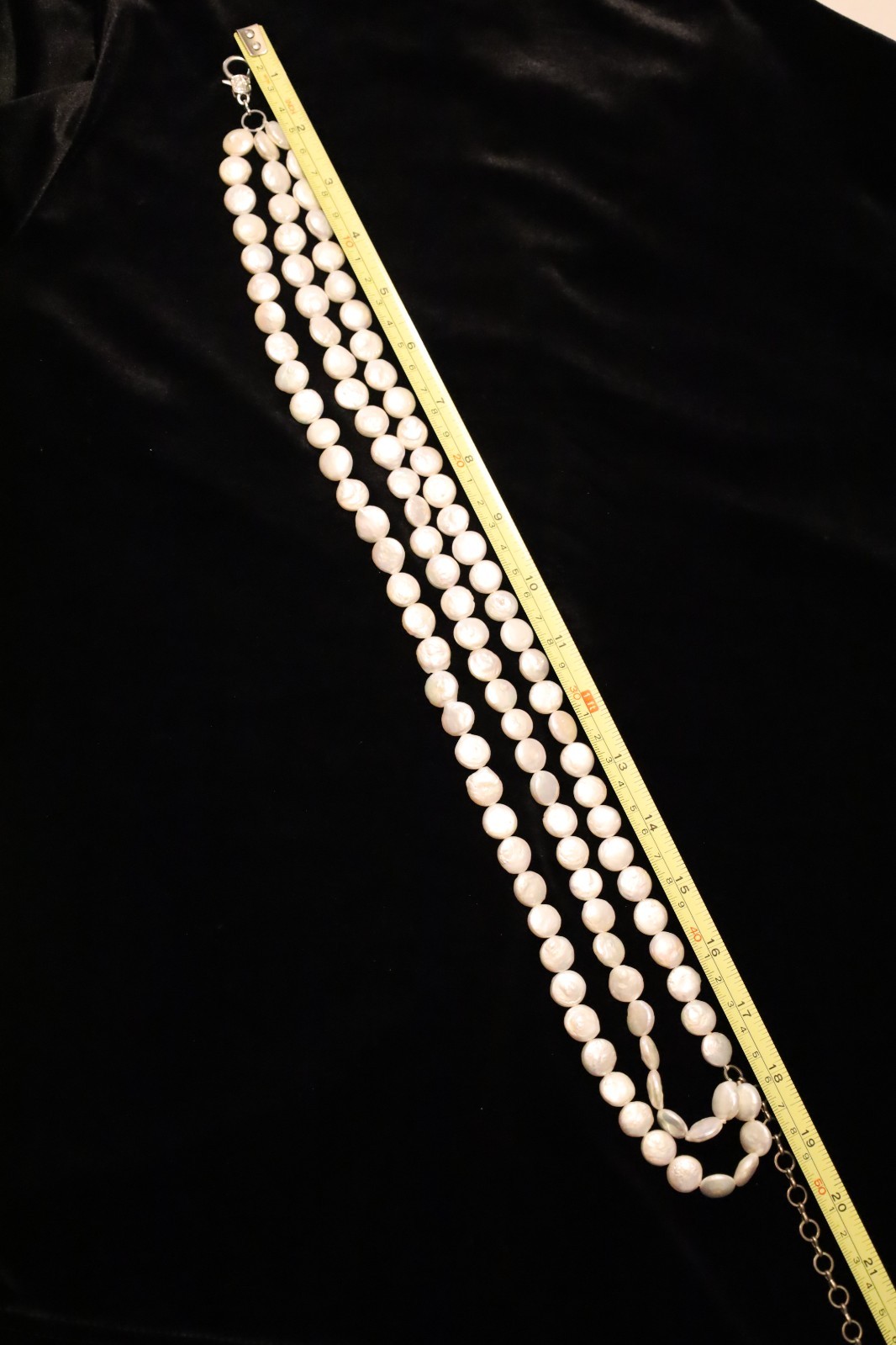 Flat Coin Style 3 Strand Pearl Necklace Approx. 19 Inch W/Pearls Adjusts Longer
