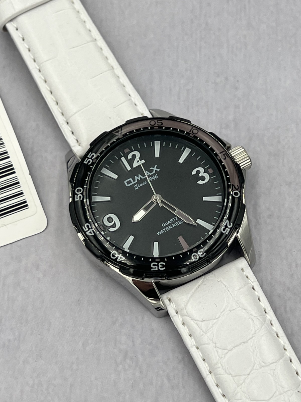 Omax V008A23A Men’s White Leather Strap Black Dial 3-Hand WR Analog Watch