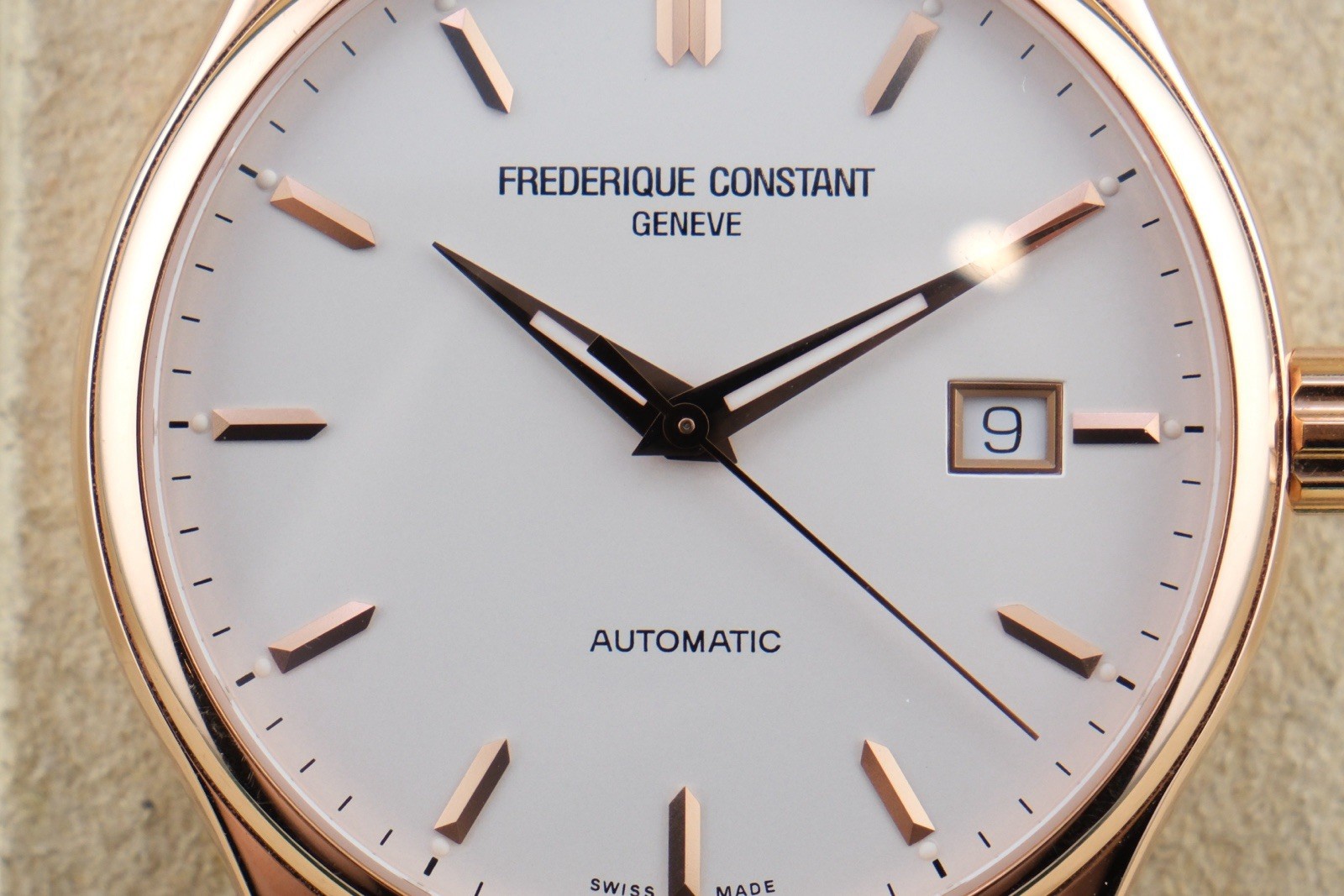 Frederique Constant White Dial FC-303V5B4 Men’s Watch Swiss Automatic 40mm MINT