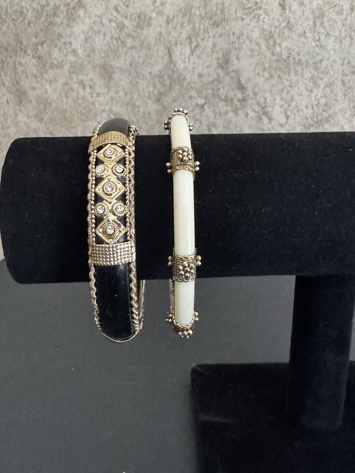 Gold Tone Black Cream Enamel Hinged Bangle Bracelet Lot Size 8 Missing Stones