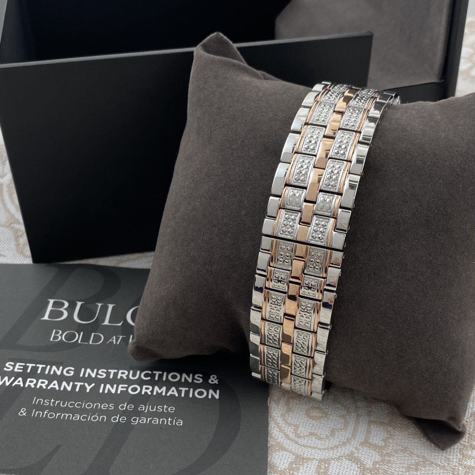 Bulova 98C133 Octava Men’s Quartz Watch 41.5mm Two-Tone Gold Silver Crystal