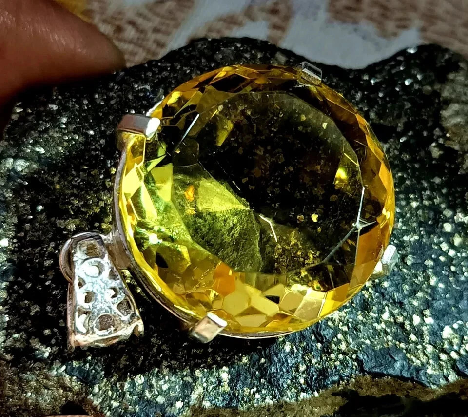 GIE Certified Natural Round Shape 105 Ct Yellow Citrine Pendant Loose Gemstone