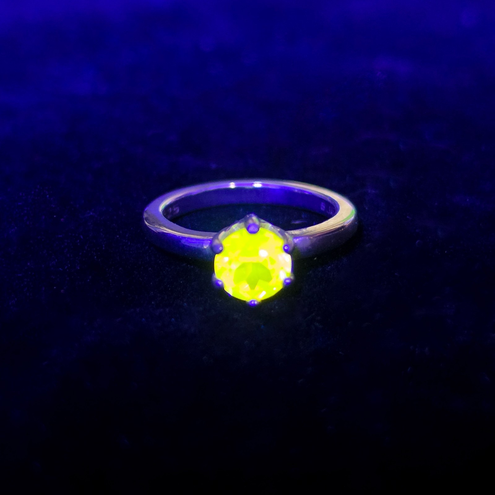 Sterling YAG Ring UV Yellow Yttrium Aluminum Garnet Round Cut Solitaire 925