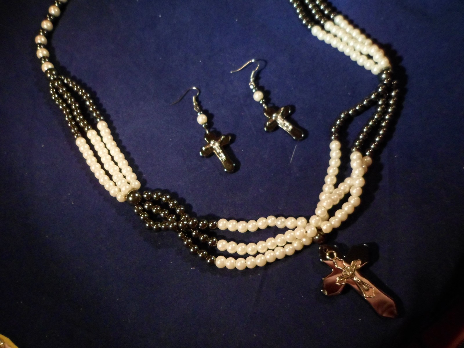 Hematite, White Glass Bead Earrings & Necklace 30″ in Stainless Steel – 90.00CTW