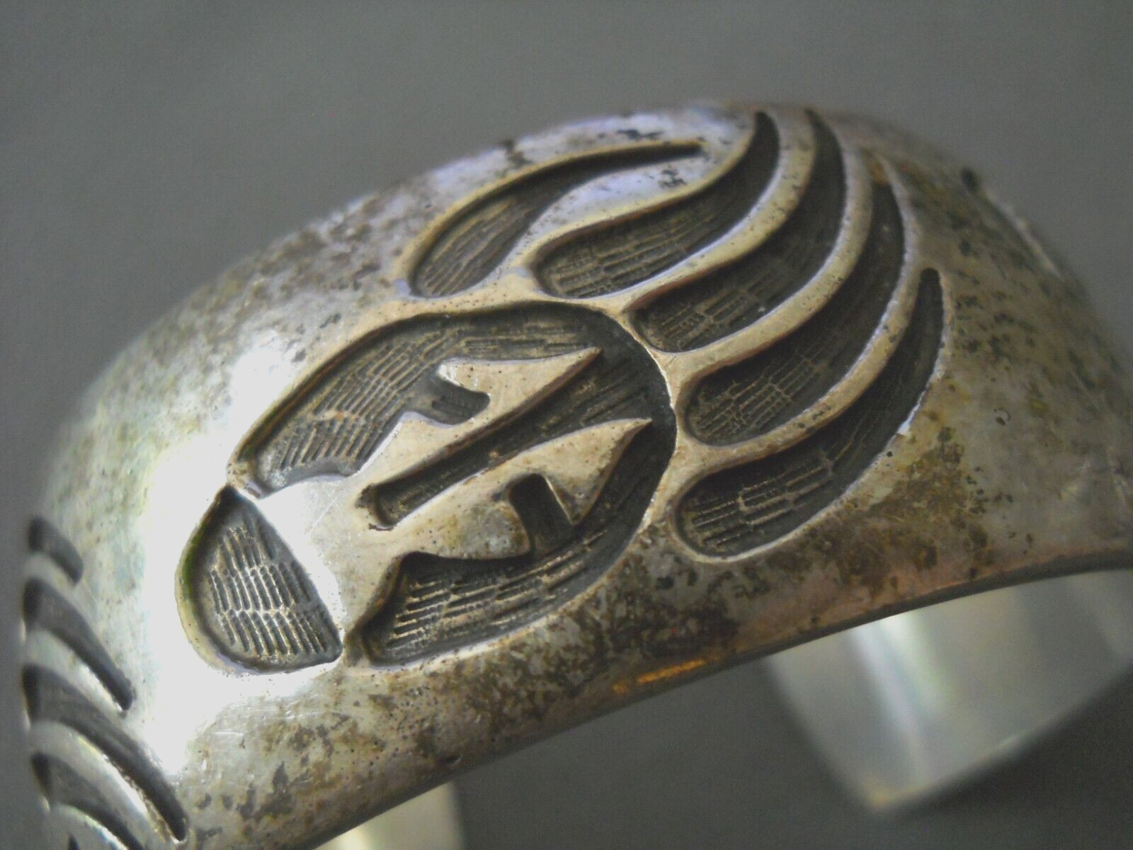 Southwestern Native American Hopi Sterli Silver Bear Paw Print Cuff Bracelet 50g