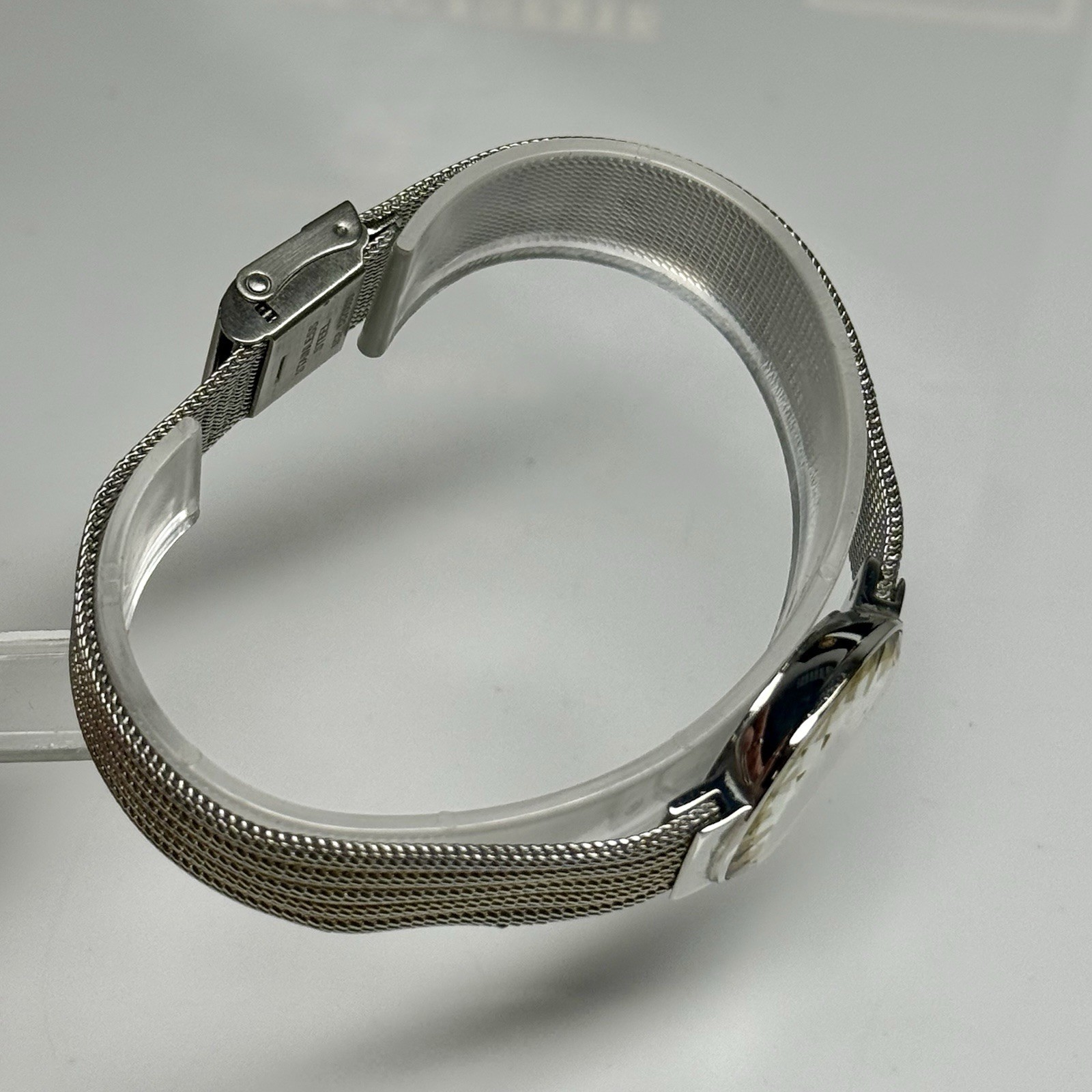 Skagen Womens Watch Two Tone Bracelet Faceted Mineral Crystal Excellent Conditio