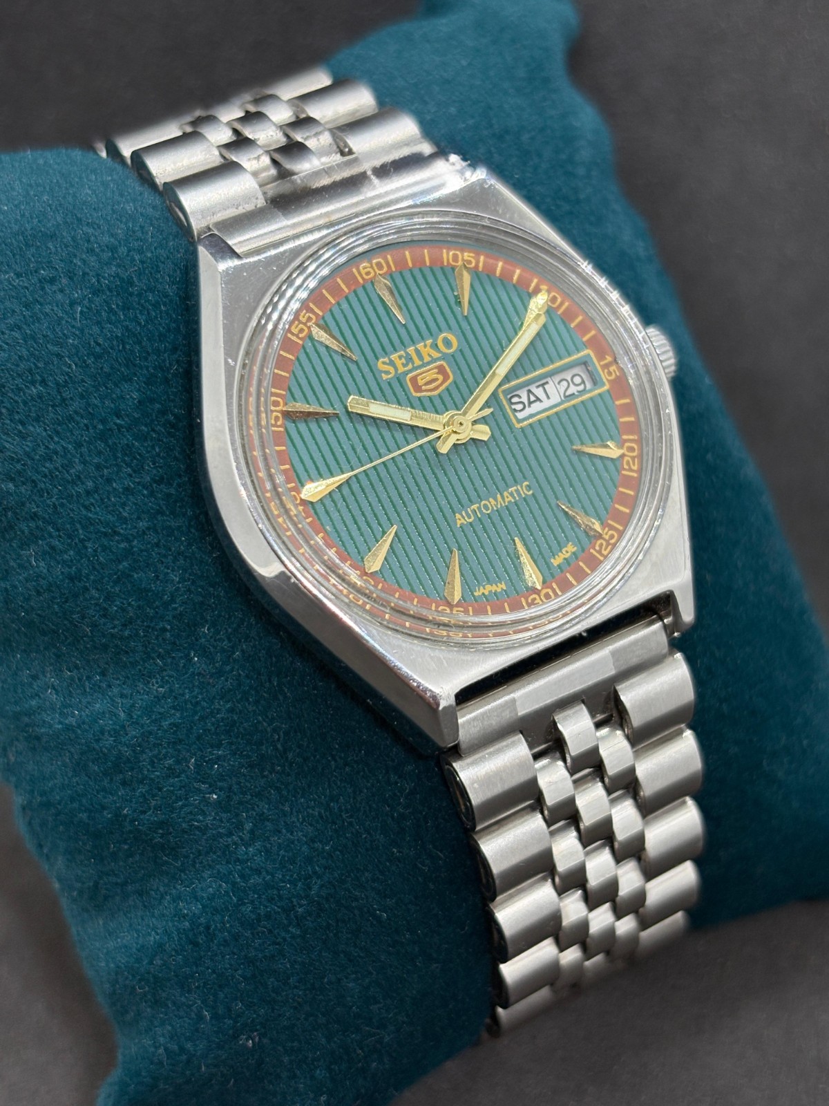 Vintage Seiko 5 Automatic 6309 Cal. Day/Date Japanese Men’s Wrist Watch
