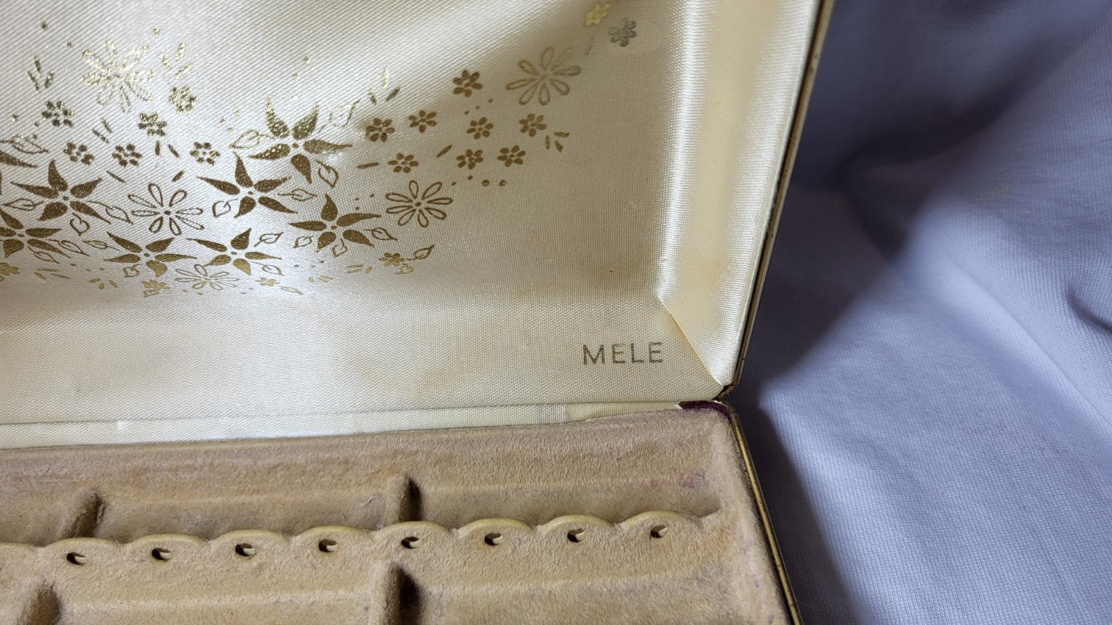 Vintage MELE Red Velvet Jewelry Box Rings Earrings Bracelets Hardcase Hardshell