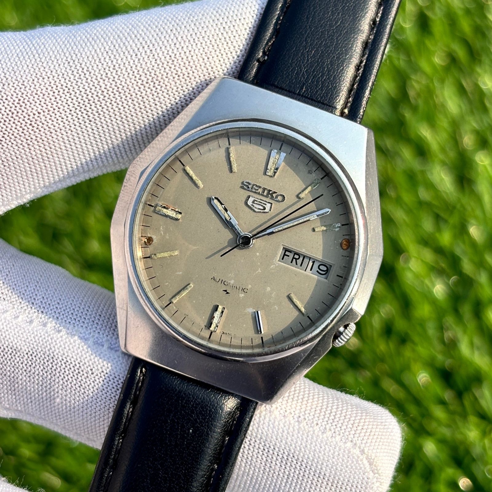 Vintage Seiko 5 Soft Skin Dial Automatic Japan Made Men’s Watch 7009-8830