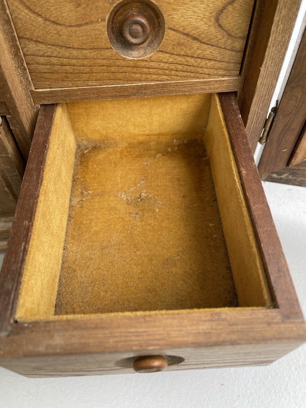 vintage wooden jewelry box
