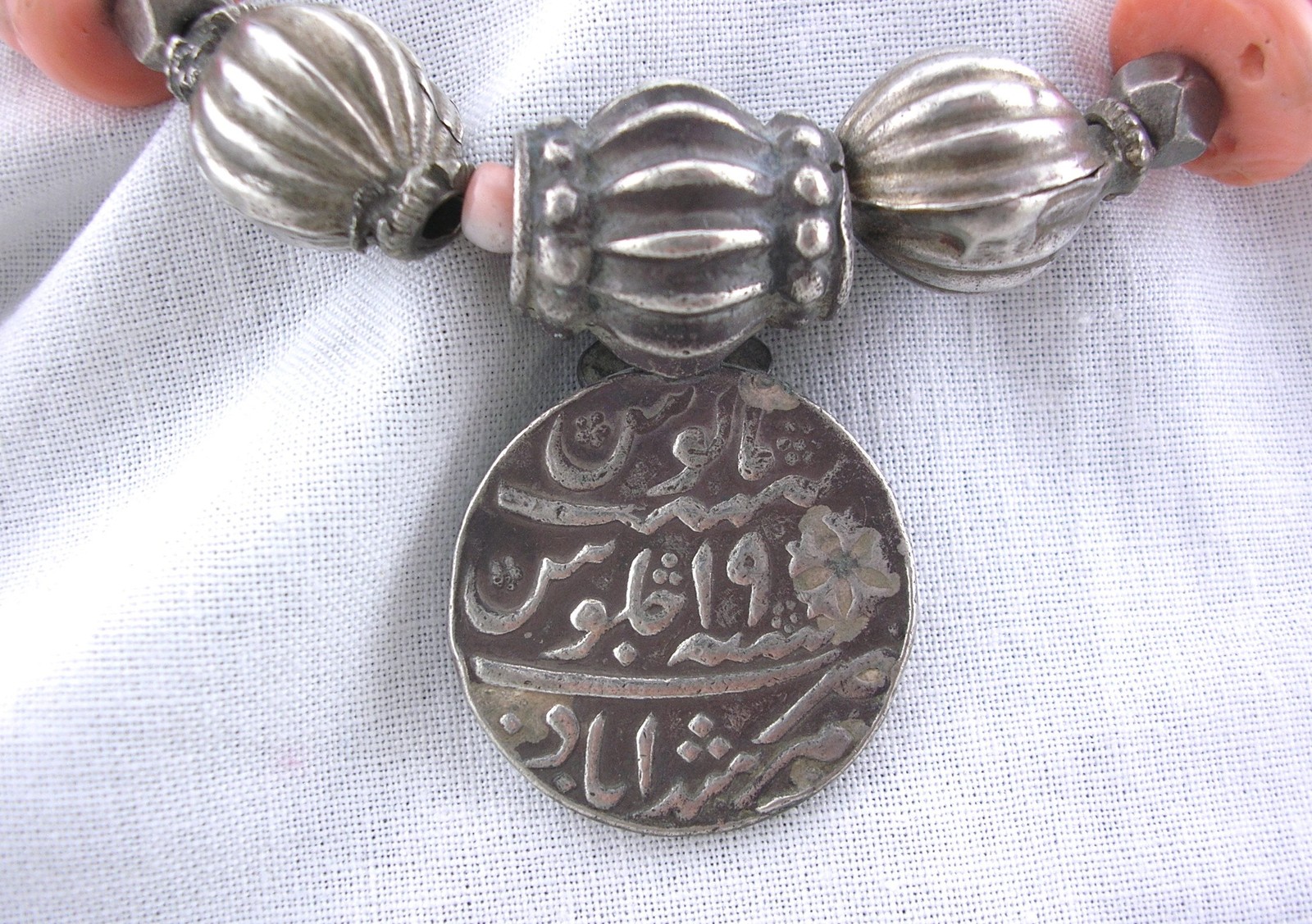 VINTAGE AFGHANISTAN SILVER AND CORAL NECKLACE 42 cm 118 gr