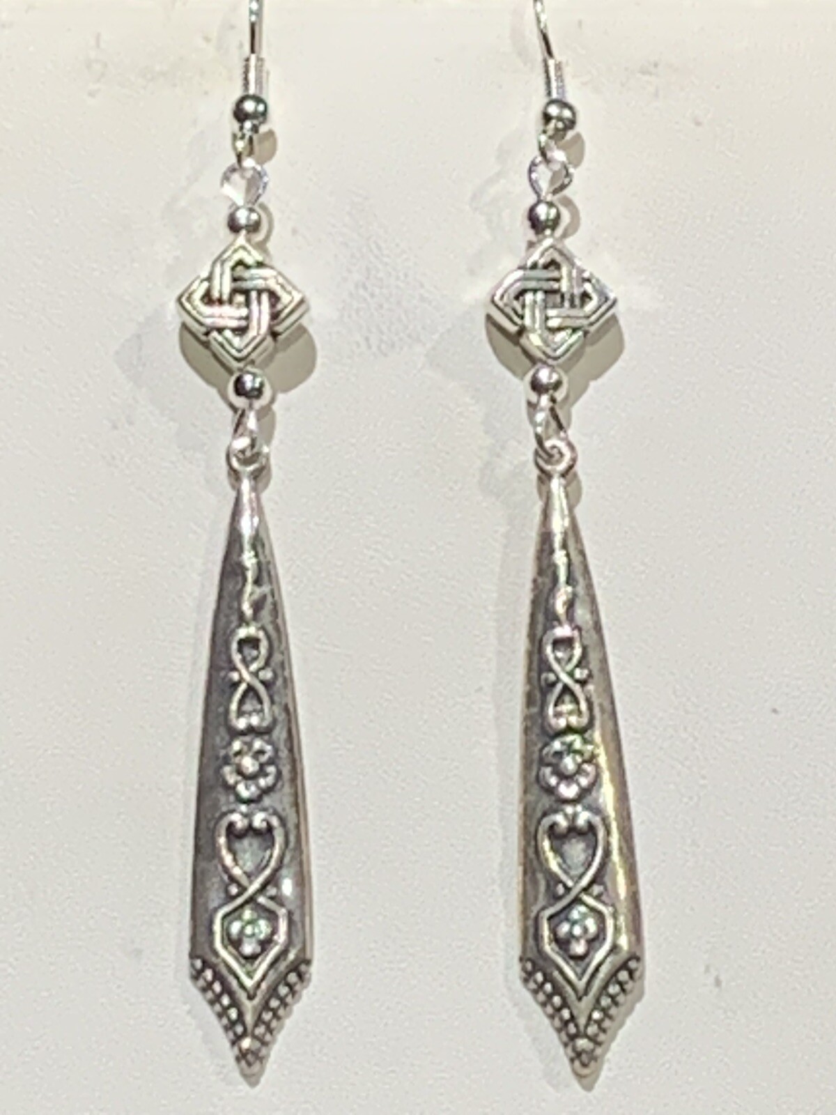 NEW ITEM* HAND-CRAFTED VINTAGE EGYPTIAN REPOUSSE’ SILVER DROP EARRINGS-NEW
