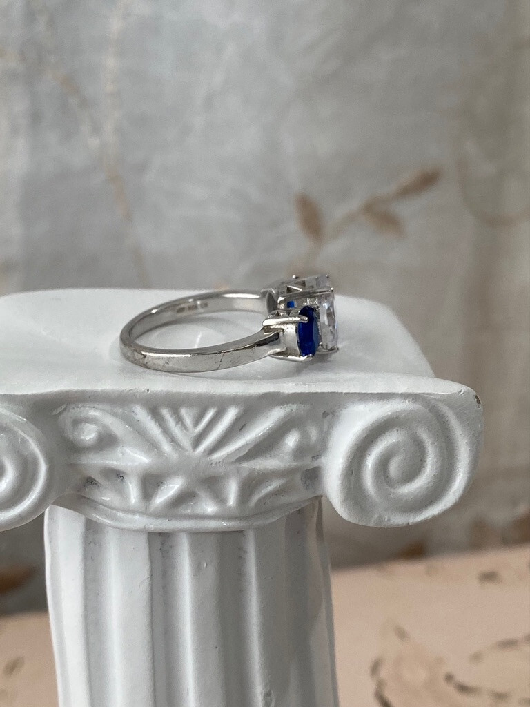 .925 Silver W/ Center CZ & Surrounding Sapphire Style Stones Size 5.75 Ring101