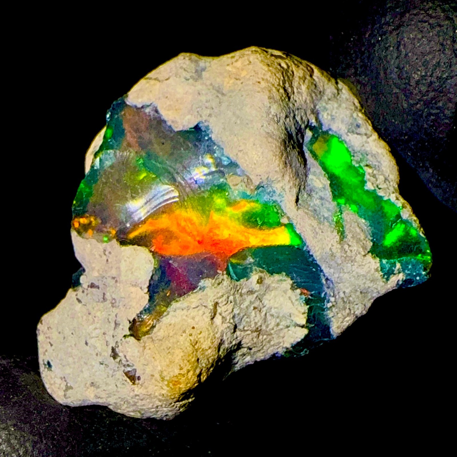 Ethiopian fire opal, dry opal gemstone rough, Natural Black opal 13.5Ct 22×17 mm