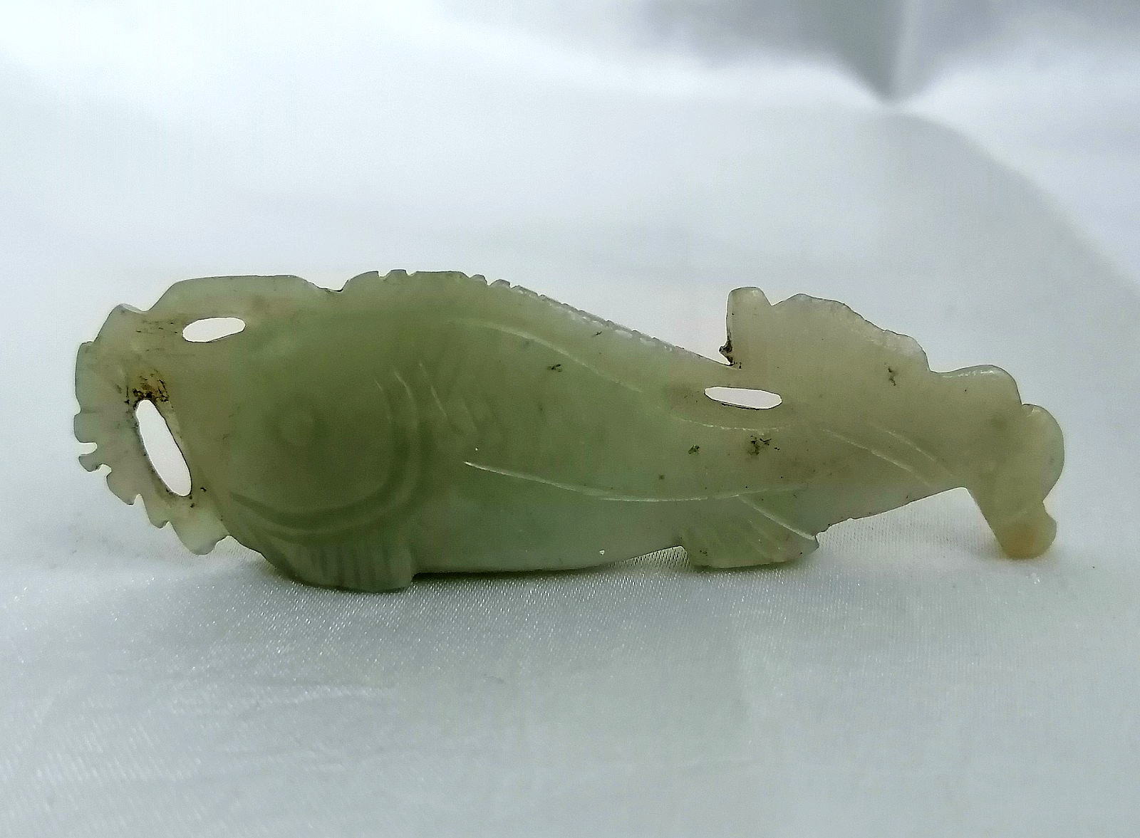 ANTIQUE PERFORATED AND ENGRAVED JADE PENDANT / ORNAMENT, CHINA, 1900.