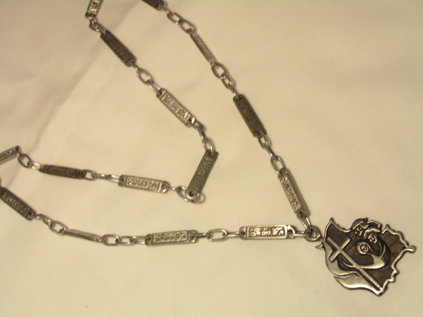 …Vintage Unusual Bolivia & Cross Pendant Necklace…