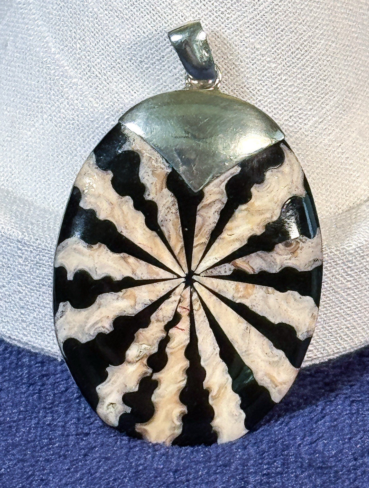 Artisan Made 925 Bail Conch Shell Pendant Black Resin Radial Starburst Pattern