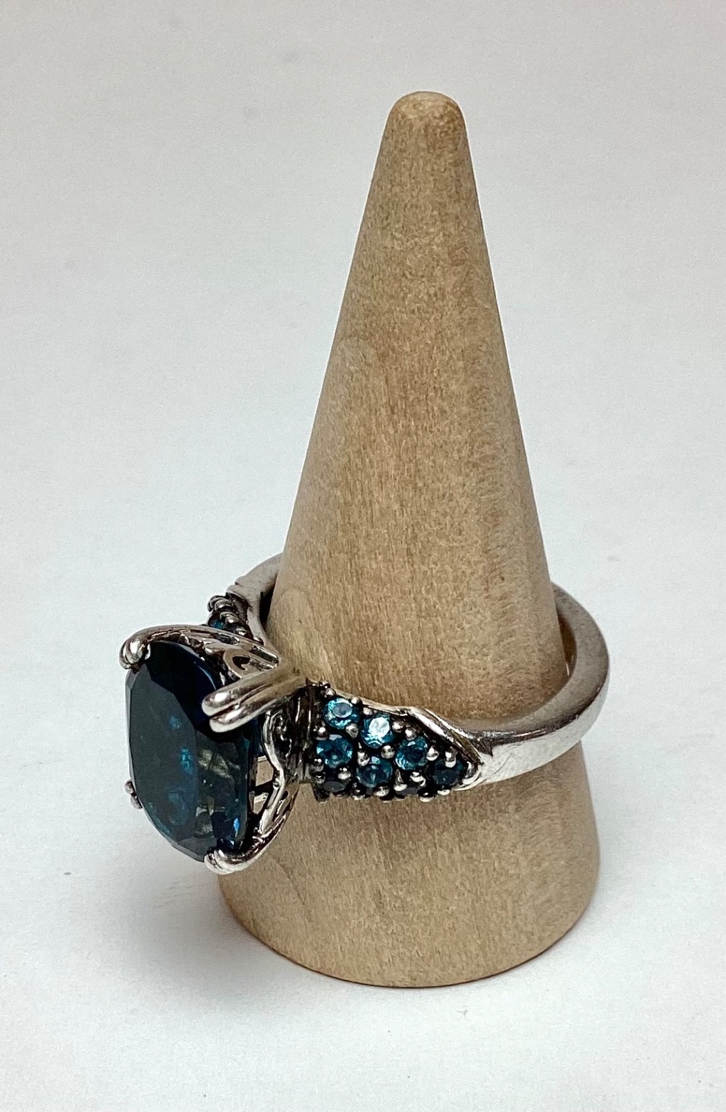 Lab Created Spinel Blue Stone & .925 Sterling Silver Ring 6.63 Grams & Size 8.75