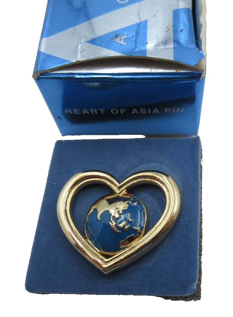UNWORN VTG AVON HEART OF ASIA GLOBE open work EARTH DAY LAPEL PIN Blue gold tone