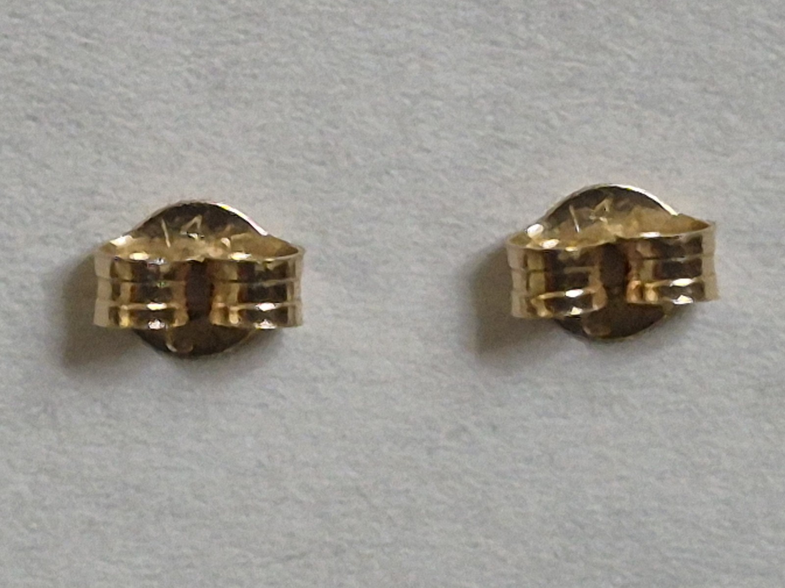 14K Solid Yellow Gold Triple Twist Tube 13mm 0.5 Inch Hoop Earrings Vintage