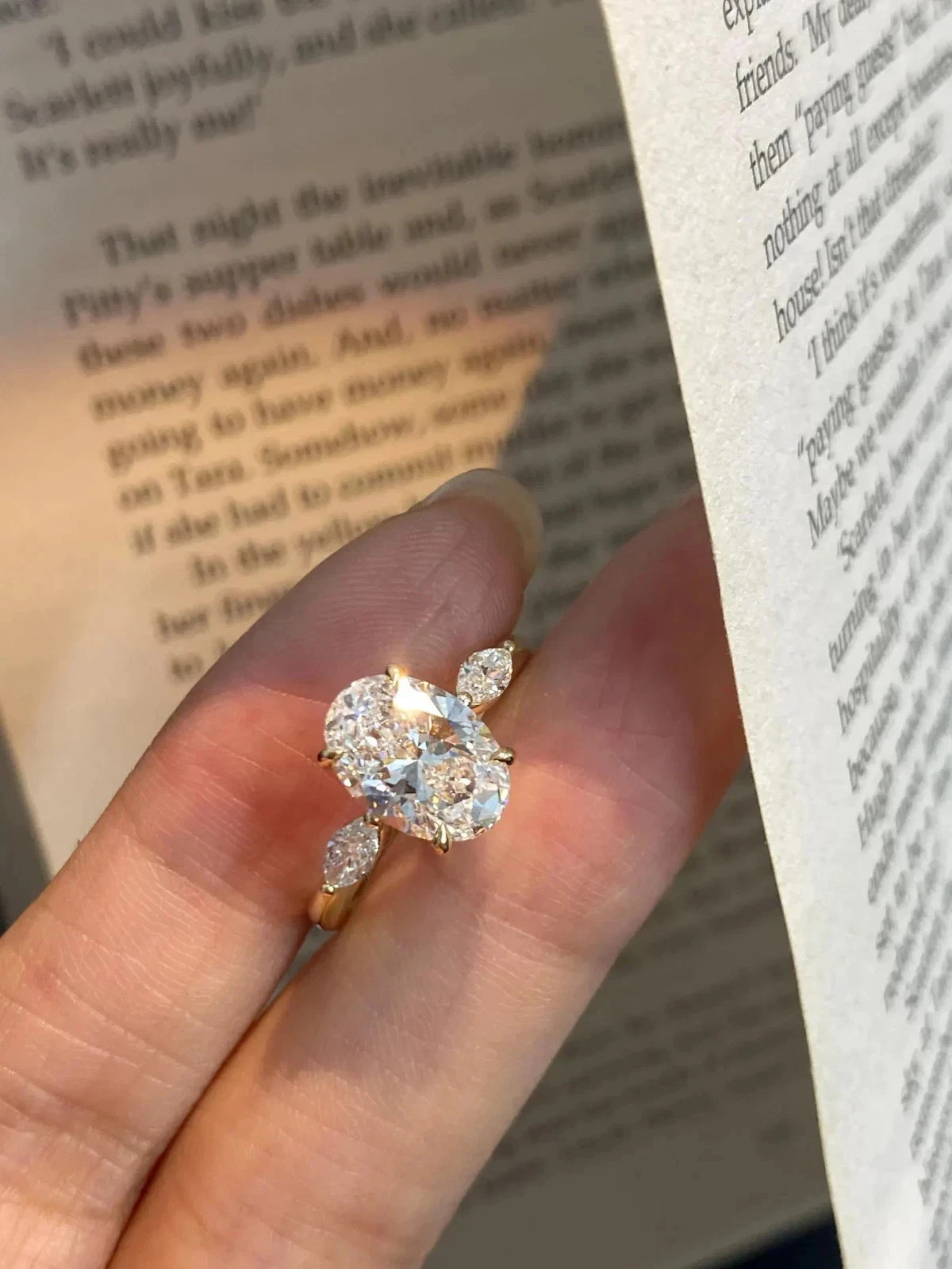 IGI 2.50 Ct Oval F-VS1 Lab Grown Diamond Engagement Promise Ring 14K Yellow Gold
