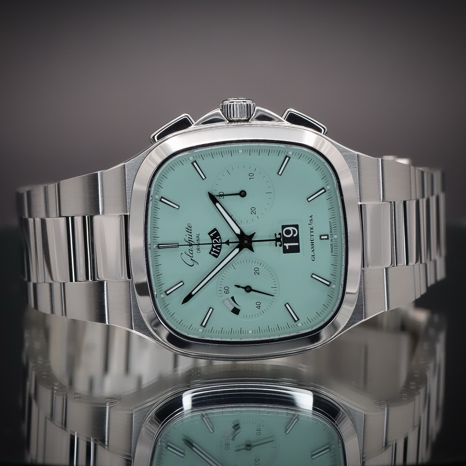 GLASHÜTTE Seventies Chrono Panorama Date Turquoise 1-37-02-15-02-70 Full Set