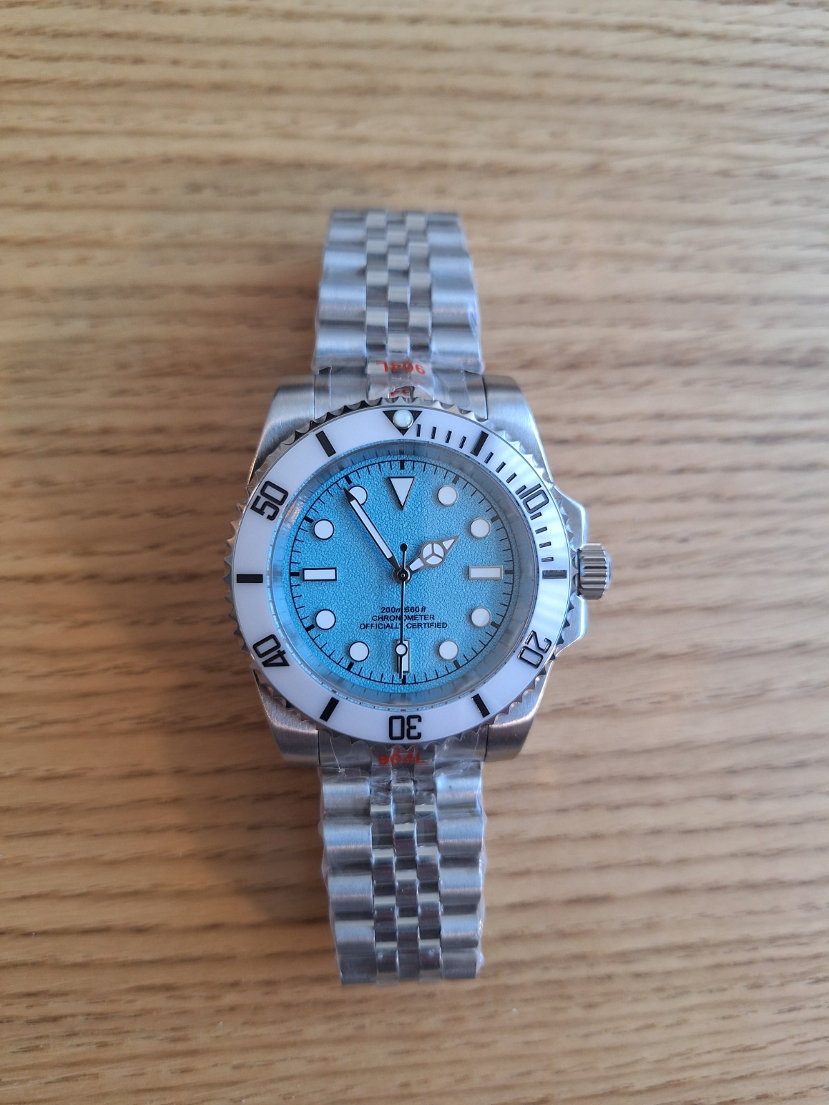40mm Custom Glacier Blue Diver Watch – VH31, White Ceramic Bezel 904L Jubilee
