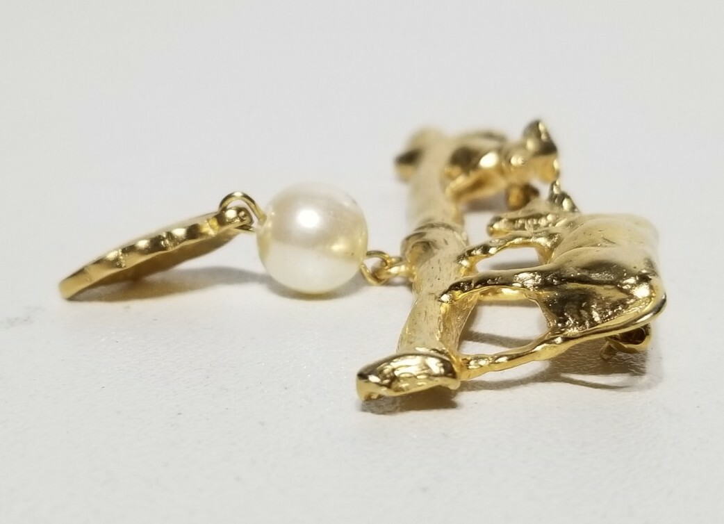Vintage Marvella Gold Brooch Pig And Bull Dangle Pearl Farm Theme 11160 ☆ New ☆
