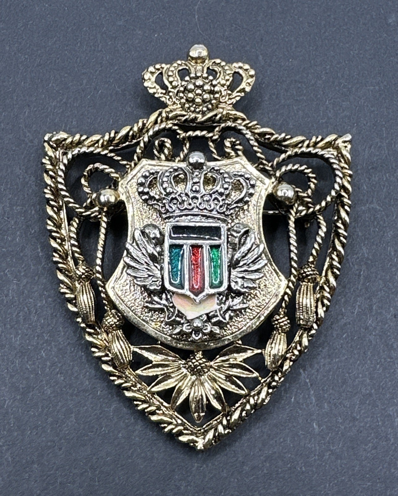 Vintage Heraldic Coat Of Arms Brooch J42