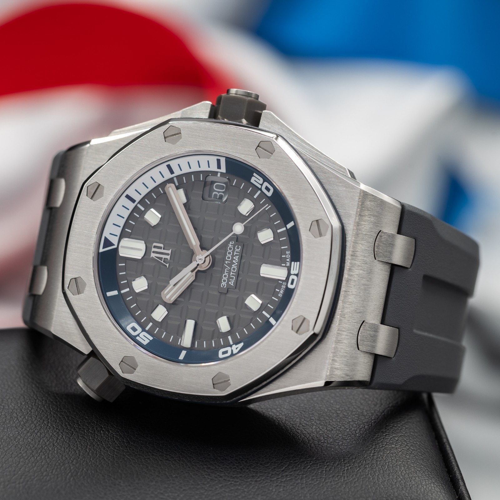 Audemars Piguet Royal Oak Offshore Grey Diver 15720ST Full Set with 2 Straps