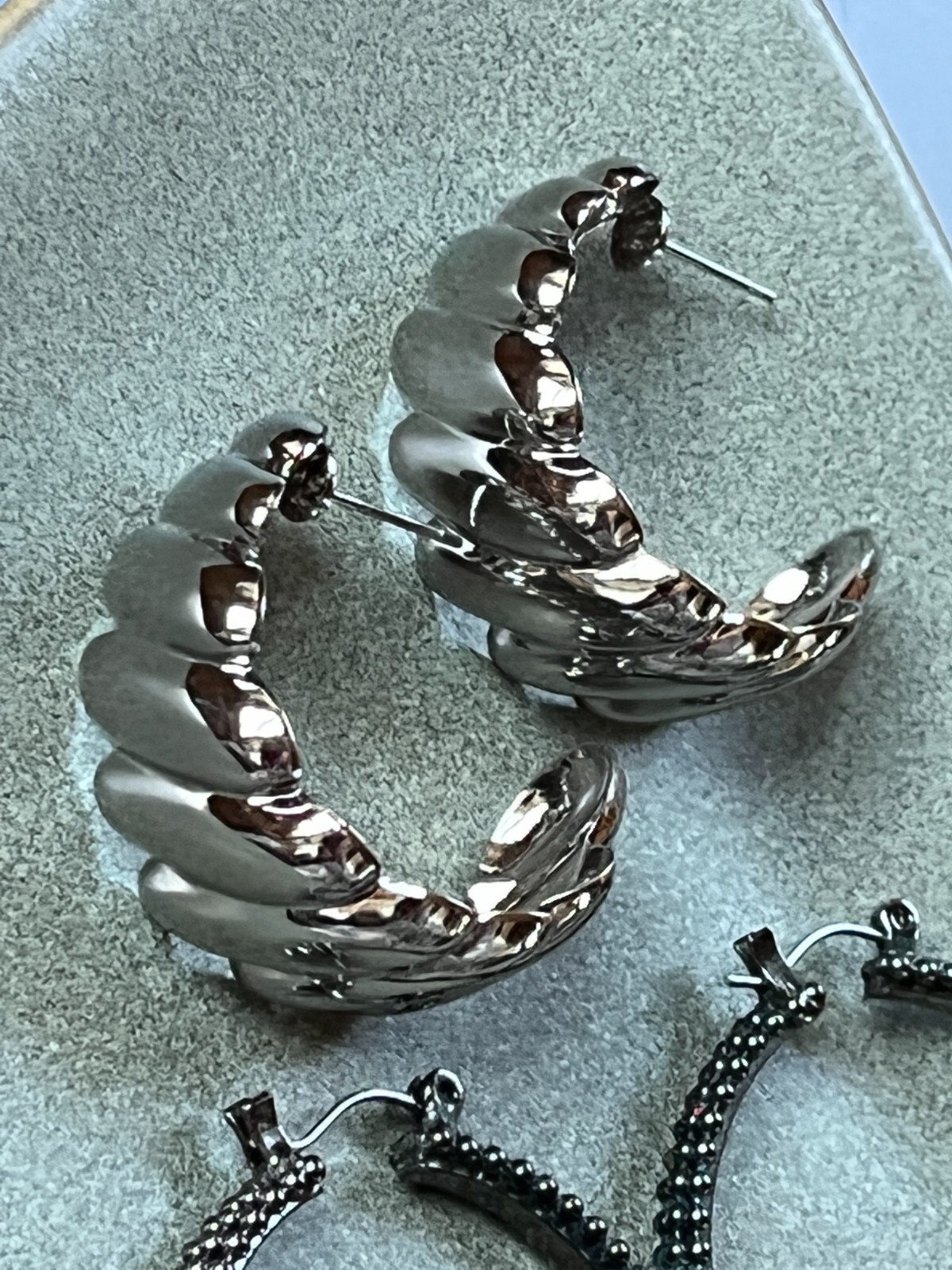 Lot of Large Oxidized Silvertone Tiny Bead & Ridged Tapered Silvertone HOOP Earr