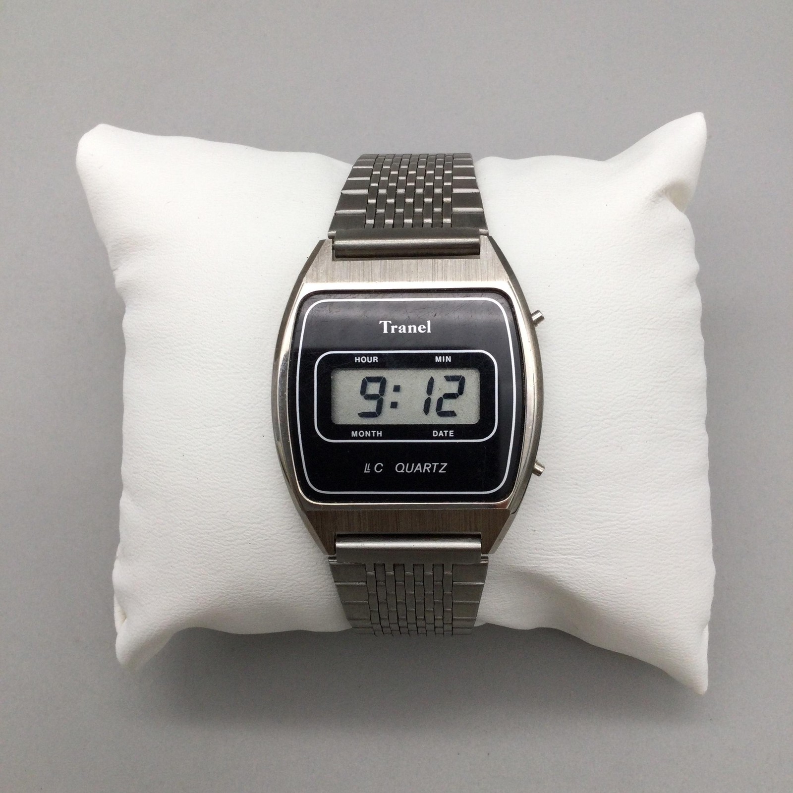 Vintage Tranel Mens Watch 33mm Digital LCD Black Dial Silver Tone New Battery